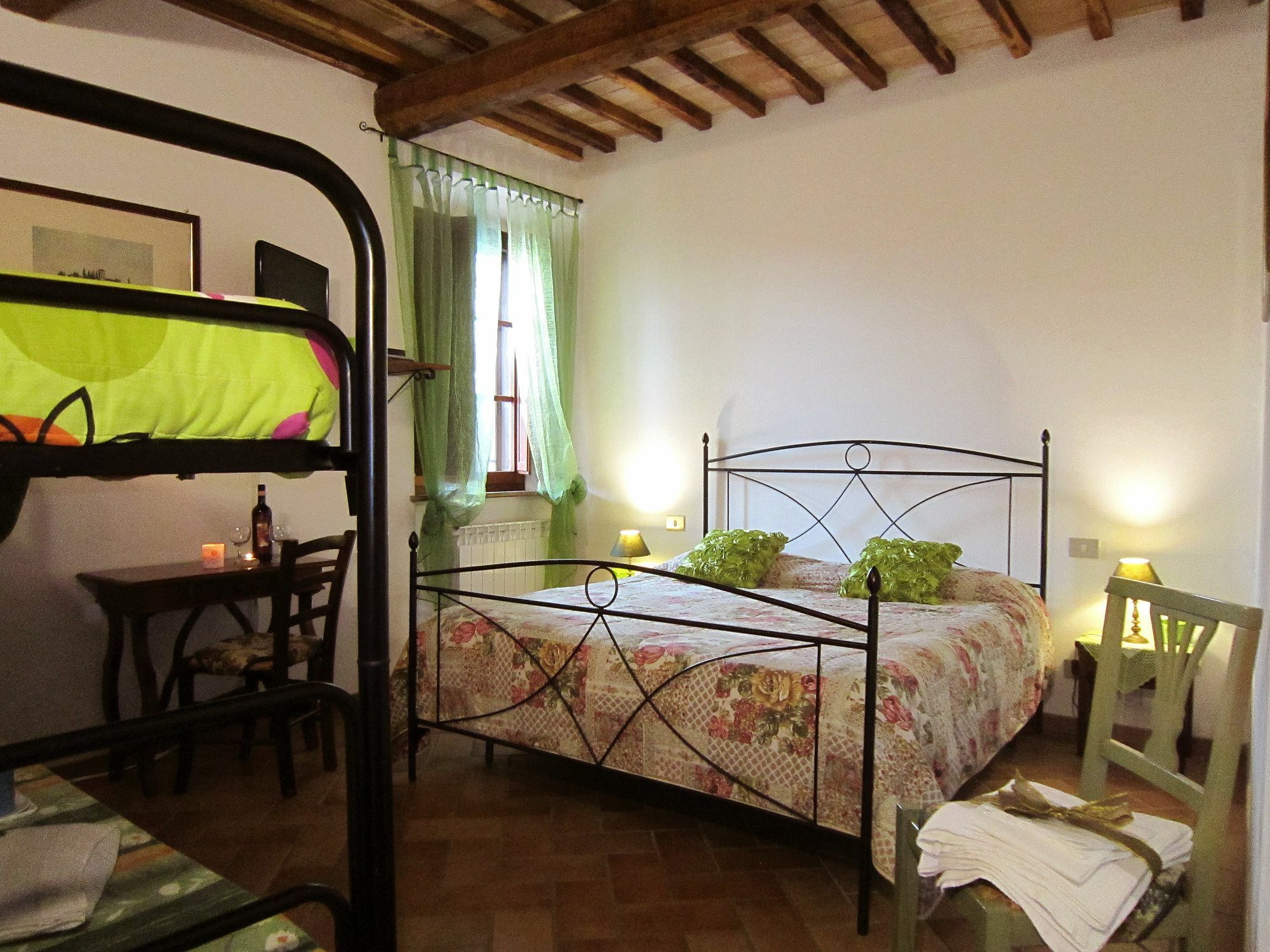 B&B Le Logge Di Sopra Asciano Exterior foto